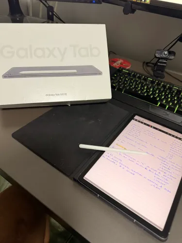 Tablet Samsung Galaxy Tab S10 FE WiFi, 128GB, 8GB, Tela 10.9" 90Hz, S Pen e Capa