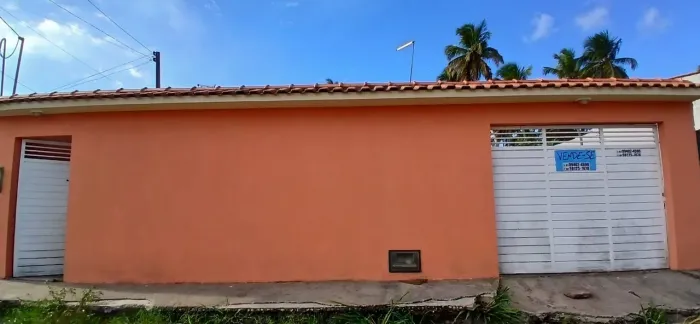 Vende-se casa em Marechal Deodoro-Al 