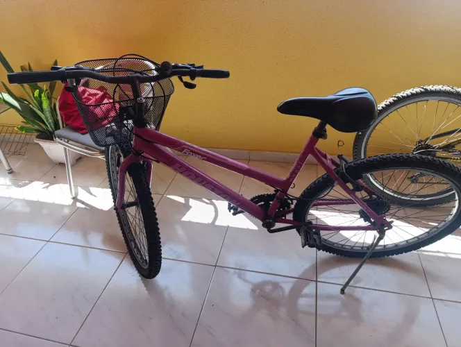 Bicicleta pra vender logo