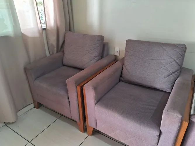 Vendo 2 poltronas seme nova