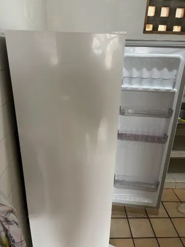 Geladeira sem defeitos