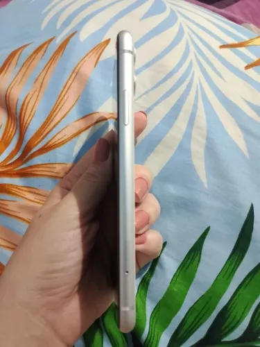 iPhone 64 gb NUNCA ABERTO