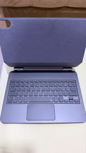 CAPA MAGNÉTICA PARA IPAD 9/10 . NOVO