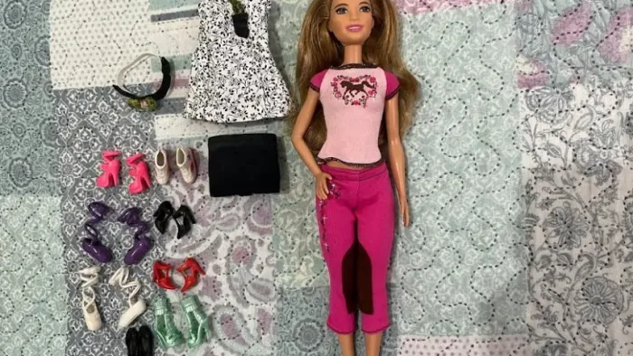 boneca barbie com acessorios