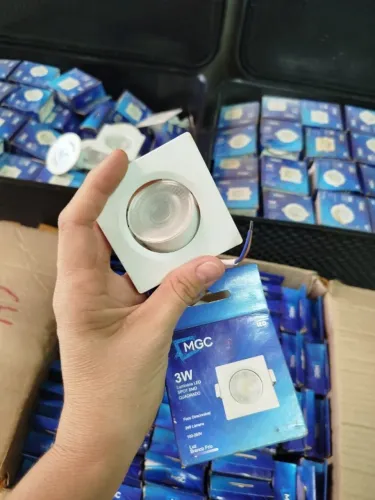 ? SPOT LED QUADRADO 3W - LUZ BRANCA FRIA