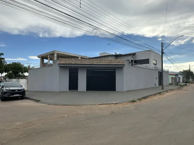 Sobrado esq Tropical Ville (GYN) rod. Romeiros saída Trindade