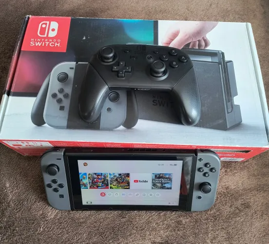 Nintendo Switch 
