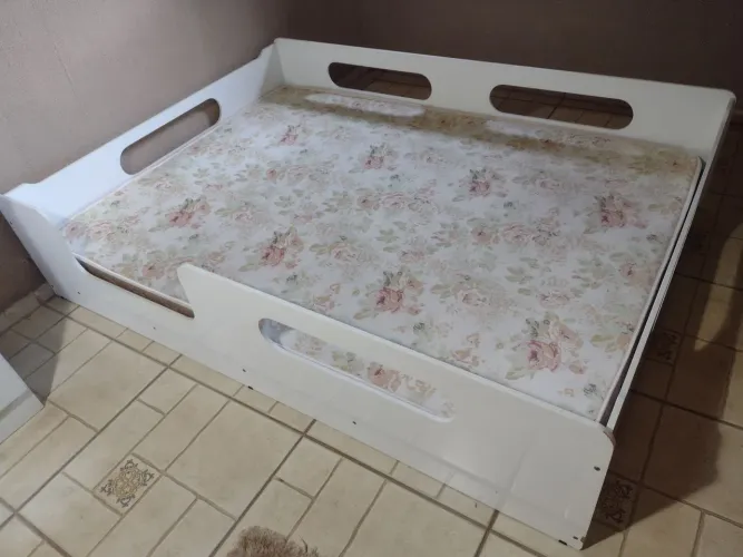 Cama infantil montessoriana casal com colchão