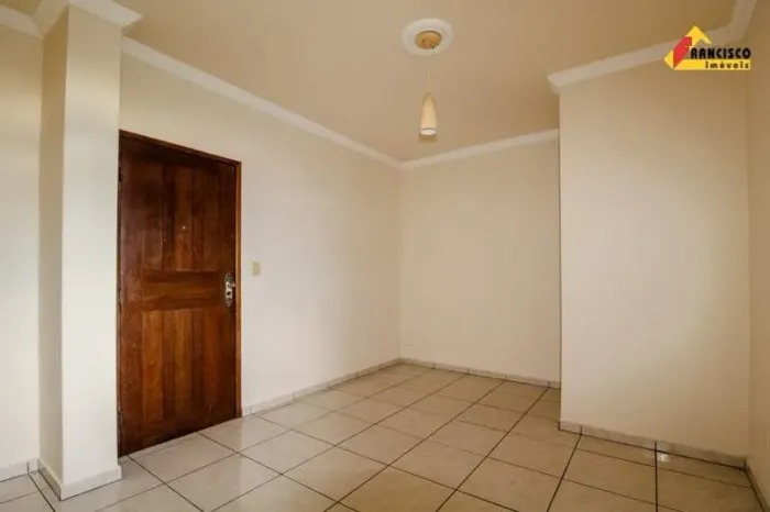 Apartamento para aluguel, 2 quartos, 1 suíte, 1 vaga, Ipiranga - Divinópolis/MG
