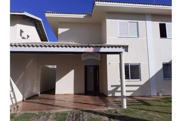 Sobrado à venda em Condômino fechado e Cosmópolis - SP