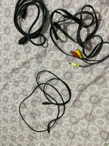 Cabo de força, adaptador P3 e Áudio e Vídeo