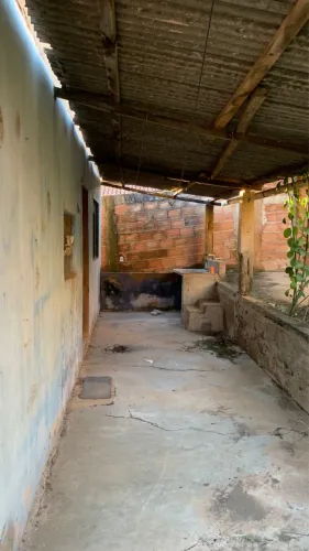 VENDO CASA EM PARACATU