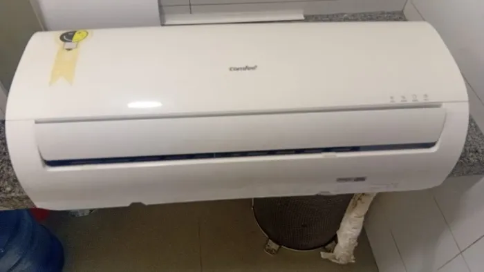 Ar condicionado Comfee 9.000 Btu Sprit