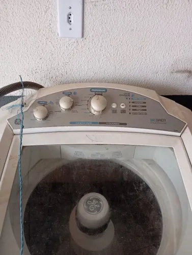 Máquina de lavar 15 kilos leia o anúncio.