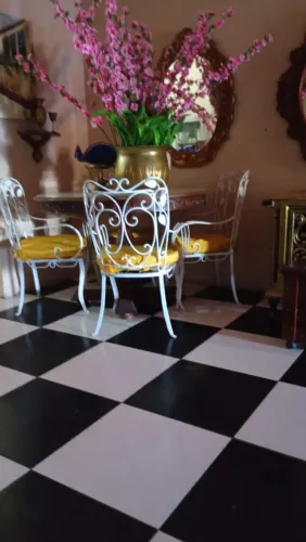 Conjunto de varanda em ferro antigo 5 peças 
