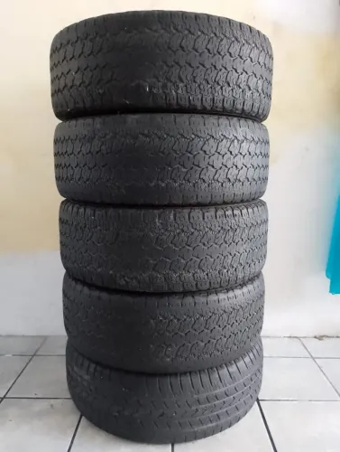 Pneus Hillux R18