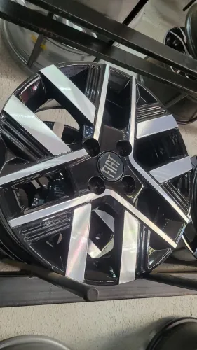 Rodas da Fiat strada Aro 15