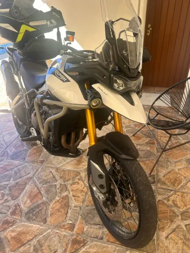 Tiger com baixo km com procedência, faz 10 que comprei na anchieta motos