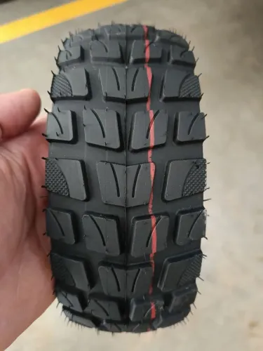 Pneu Scooter e patinete. Tubeless. 10 x 2.75 x 6.5 off road