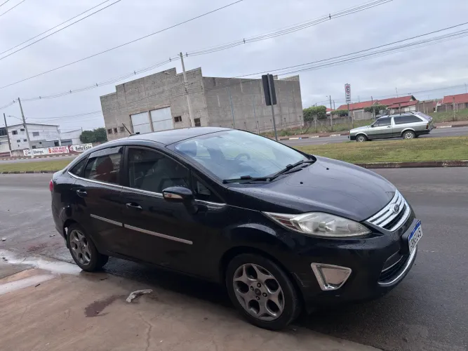 Ford Fiesta SE 1.6 16V Flex 5P 2012