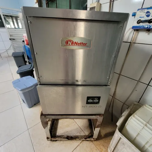 Máquina de lavar pratos e similares