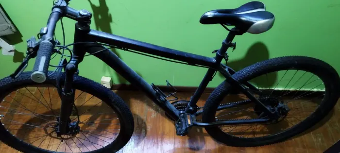 Venda bicicleta 18 marchas aro 28 suspensão dianteira freios a disco
