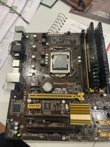 Vendo kit I7 4790 + 16gb ram ddr3 (corsair) + placa mãe ASUS b85m-e