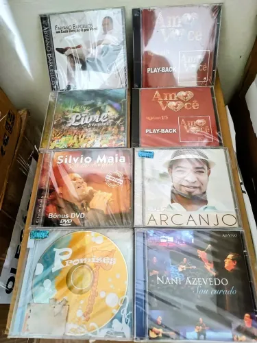 500 CDs evangélicos sem o Box de acrílico 