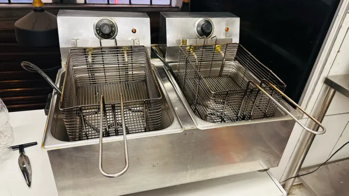 Fritadeira elétrica industrial dupla em inox - 220 V