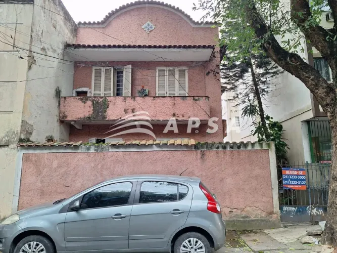 APARTAMENTO AMPLO E REFORMADO, COM 80 M2, SALA, 02 QUARTOS, 02 VARANDAS, COZINHA, BANHEIRO