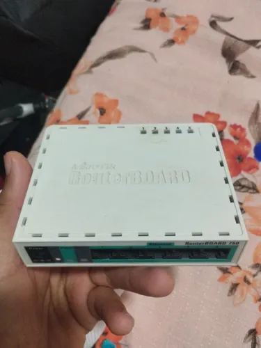 MikroTik RB750