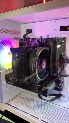 PC Gamer Ryzen 5 5600 + RX 7600 8GB