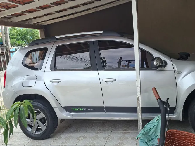 Renault Duster Dynamique 2.0 Hi-flex 16V Aut. 2014