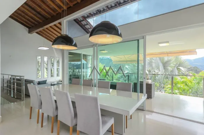 Casa à Venda ou Locação no Vila Alpina | 380 m² - 4 quartos