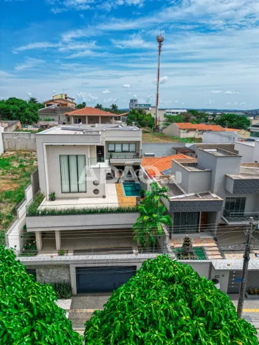 Sobrado Triplex de Altíssimo Padrão - Setor Gentil Meireles