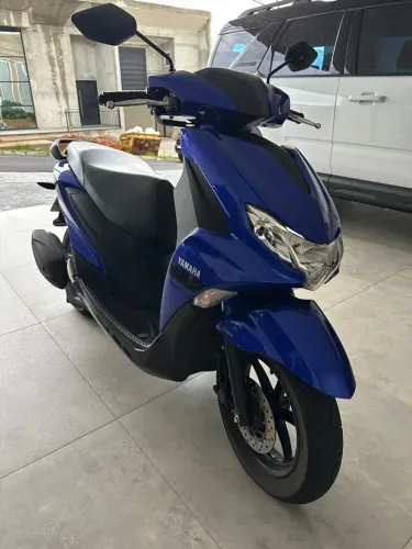 Moto Yamaha Fluo ABS