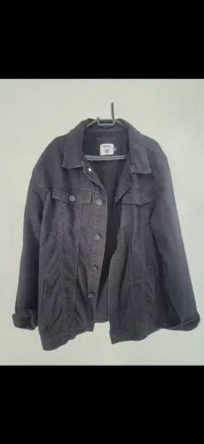 Duas Jaquetas Jeans pelo mesmo valor