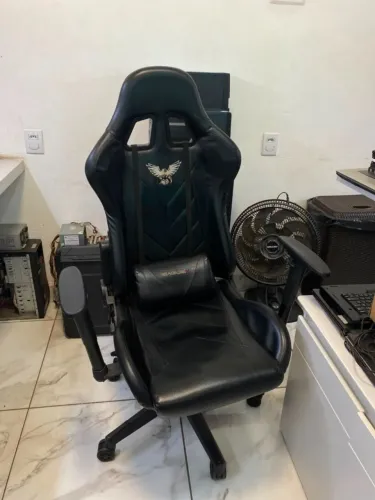 Cadeira Gamer EagleX Giratória e Reclinável - Excelente Estado!   