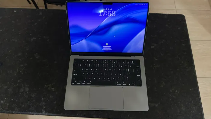 MacBook Pro M2 16GB 512GB
