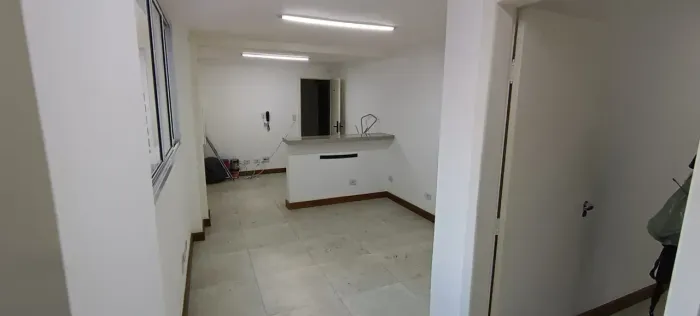 Sala Comercial para Locação  Av. Brigadeiro Faria Lima | 75 m² | Pronta para uso