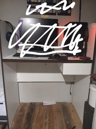 Mesa de escritório estilo cabine
