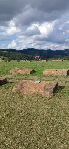 Jazigo nunca usado - 3 Gavetas e 9 Urnas - Cemitério Parque das Garças - SdP