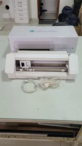 Máquina de Corte Silhouette Cameo 4