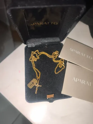 Corrente de ouro con pigmento 