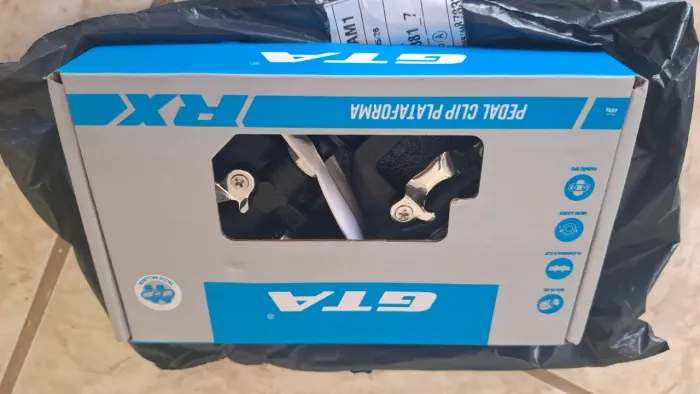 Pedal plataforma e clip na caixa novo