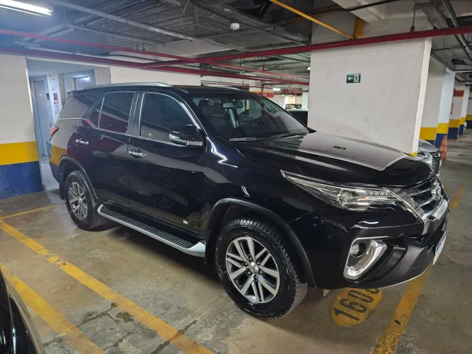 Toyota Hilux SW4 SRX 4X4 2.8 TDI 16V Dies. Aut. 2019