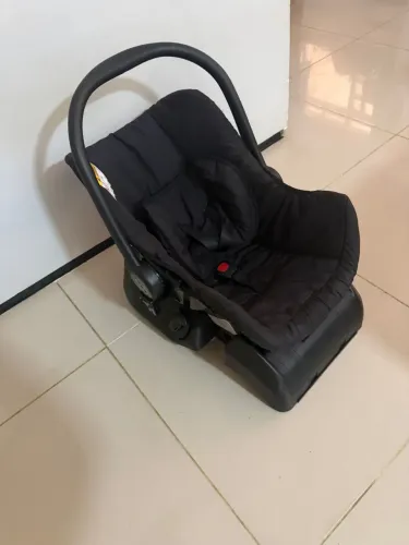 Carrinho e bebê conforto - Travel System