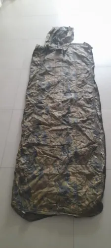 Saco de dormir camuflado