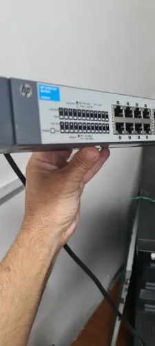 Switch HP 1410 - 24 10/100