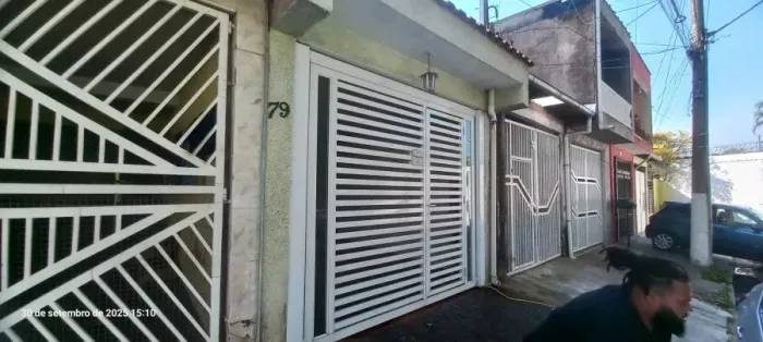 Sobrado no Condomínio Jd dos Pinheiros - Venda